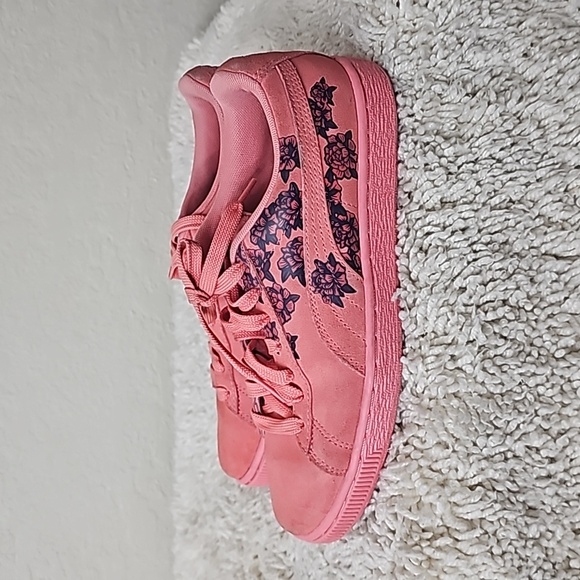 Puma Peach Sneaker - Picture 1 of 8